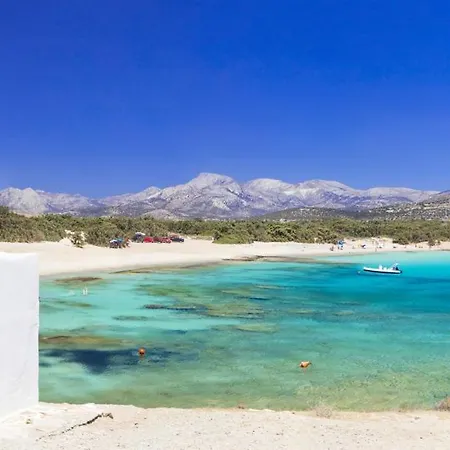 Harmony Luxury Naxos בית נופש *