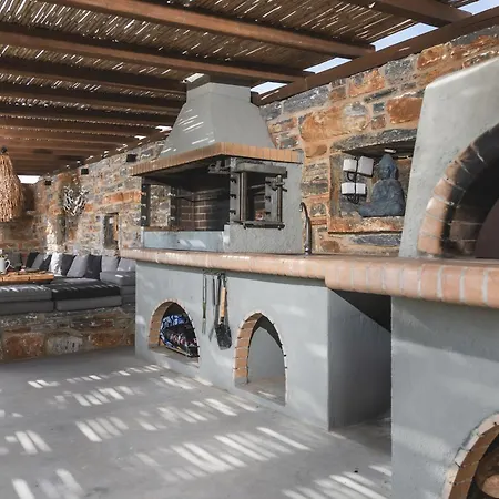 Harmony Luxury Naxos בית נופש