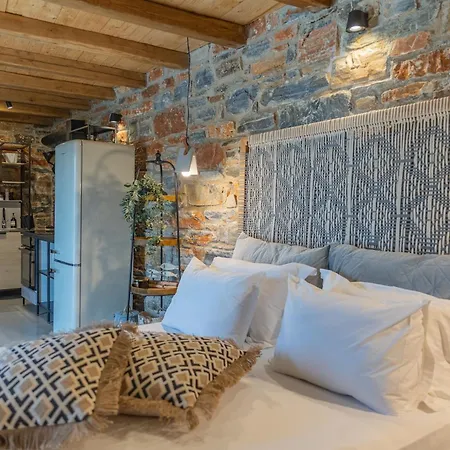 Harmony Luxury Naxos בית נופש *